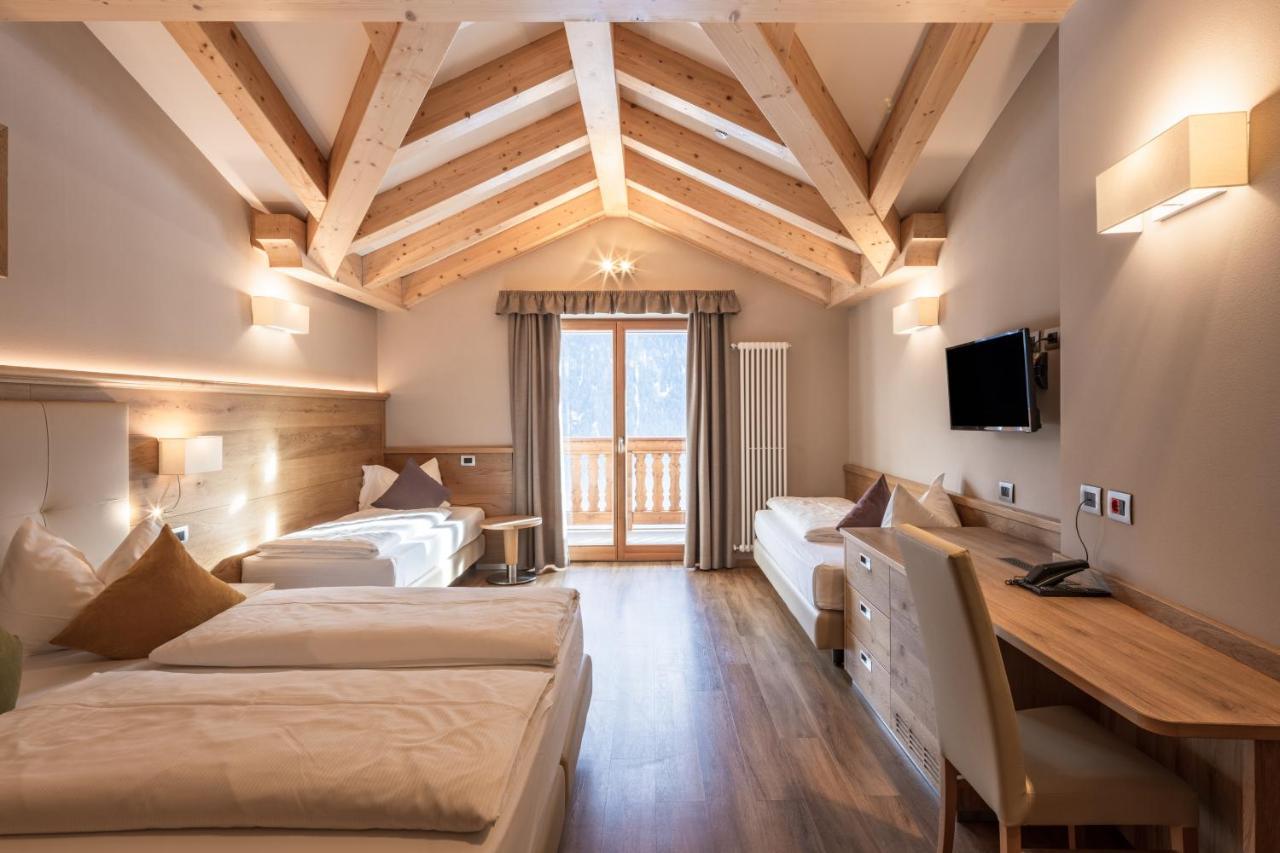 Albergo Belvedere ヴィーゴ・ディ・ファッサ エクステリア 写真